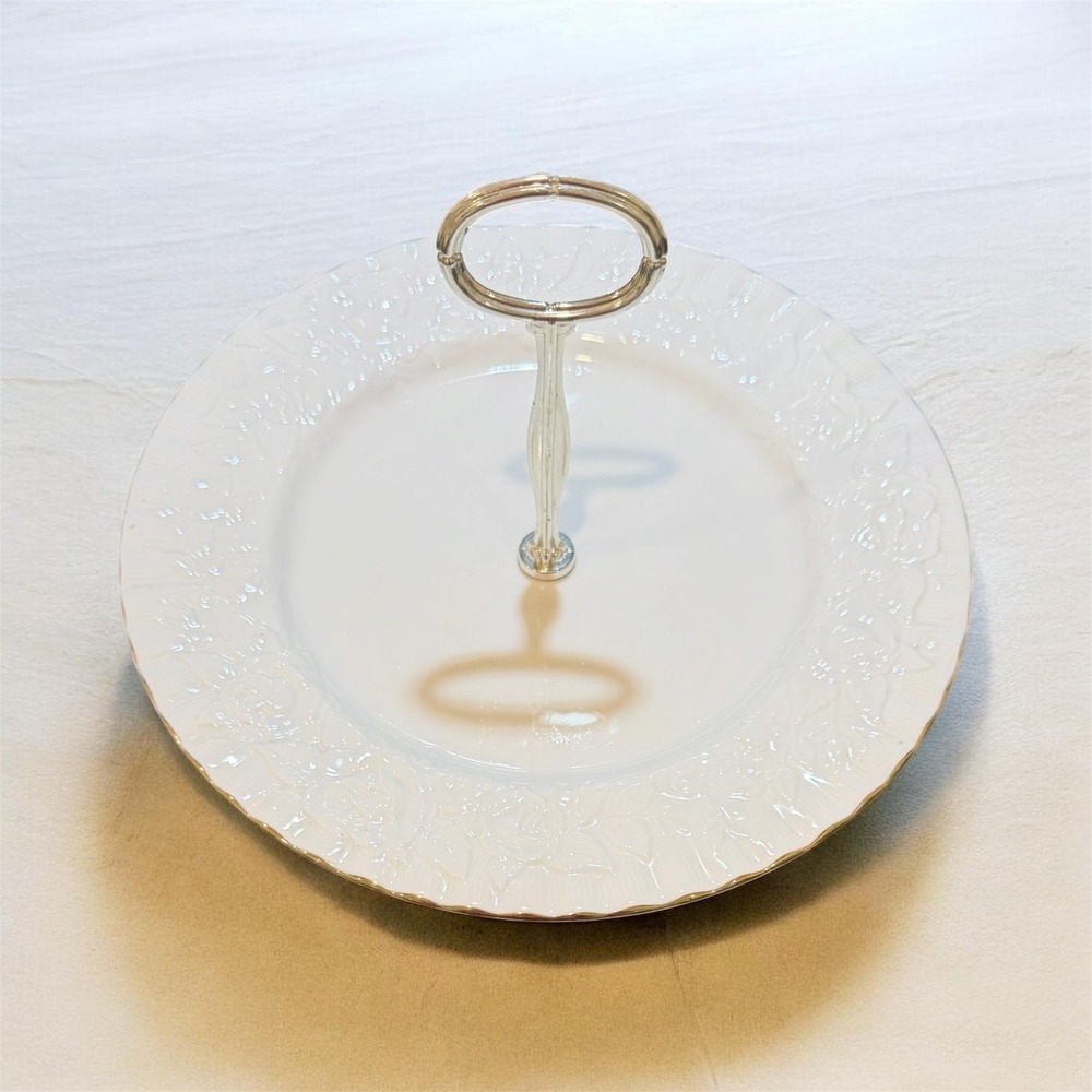 Royal Albert Old Country Roses Garden White Embossed Sandwich plate 10.5"England